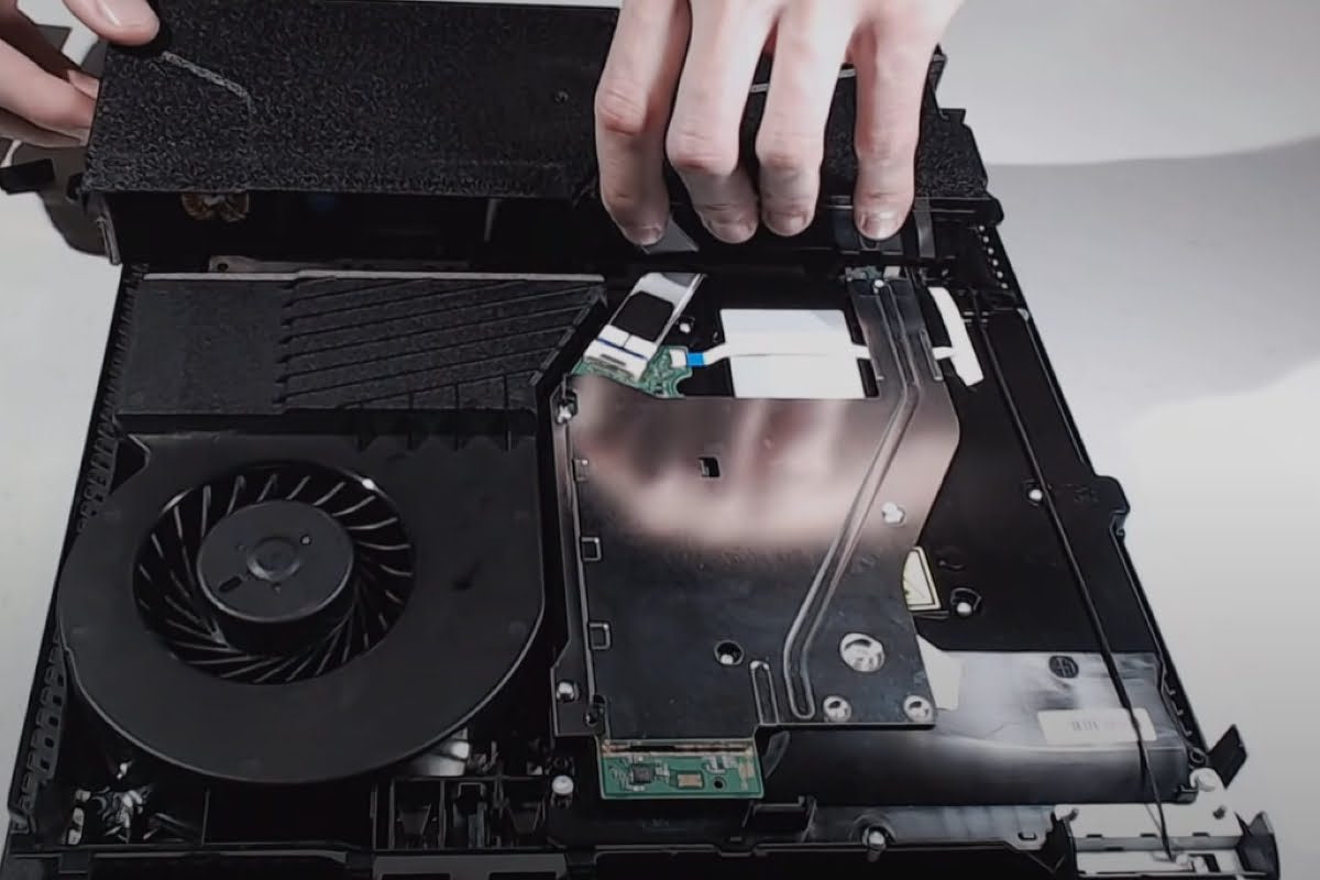 How Do I Clean My PS4